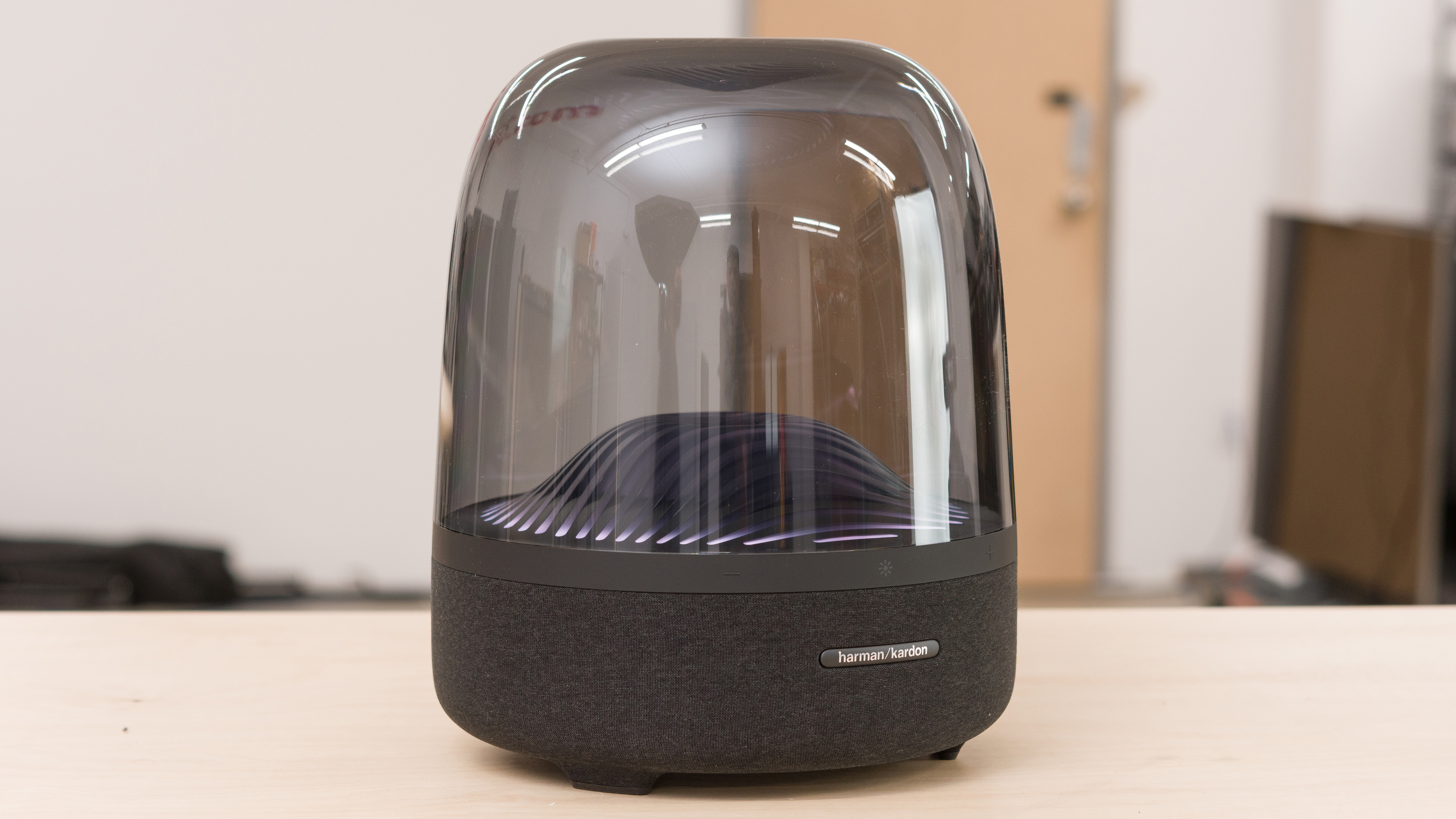 HARMAN KARDON AURA STUDIO 3 WIRELESS BT SPEAKER (BLACK) WITH FREE JBL TUNE600BT
